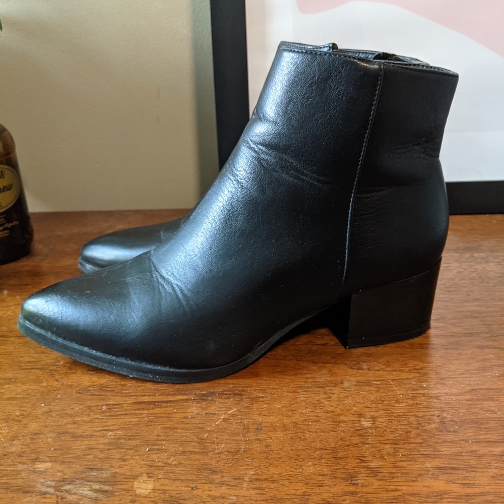 Ankle bootie